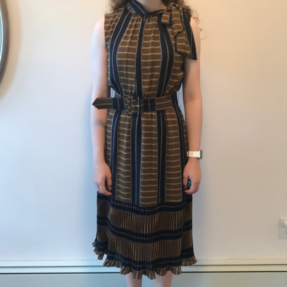 Dress - Picture 3 of 6